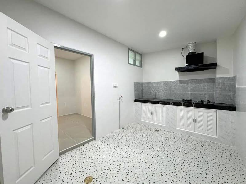 ศรีราชา พาร์ค เก้ากิโล, Chon Buri (Pattaya), เก้ากิโล, Surasak, Si Racha, Chon Buri (Pattaya), 2 Bedrooms, 80 sqm, Townhouse For Sale, by A.T.A. Property, 500205010 - DDproperty.com