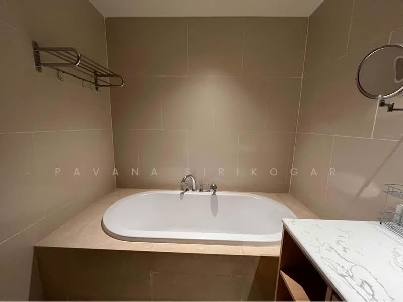 The Empire Place, Bangkok, 88 Narathiwatratchanakharin Road, Thung Maha Mek, Sathon, Bangkok, 1 Bedroom, 65 sqm, Condo For Rent, by Pavana Sirikogar, 500205022 - DDproperty.com