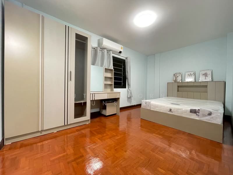 ให้เช่า - ทาวน์เฮ้าส์ให้เช่า – ใกล้โรงเรียนช่องฟ้าซินเซิง เพียง 5 นาที ค่าเช่า 13,000 บาท / เดือน No.15H841, เชียงใหม่