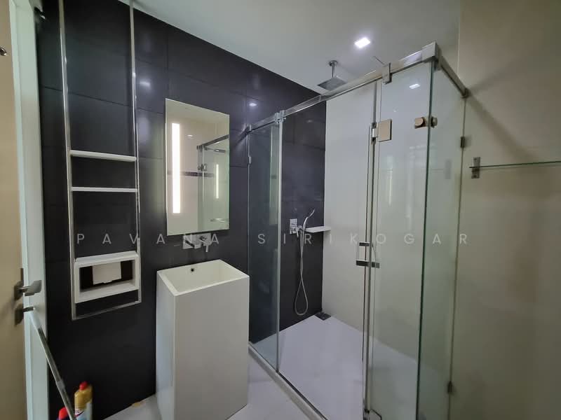 The Room BTS Wongwianyai, Bangkok, 44 KrungThonBuri Road, Khlong Ton Sai, Khlong San, Bangkok, 1 Bedroom, 47 sqm, Condo For Rent, by Pavana Sirikogar, 500205046 - DDproperty.com