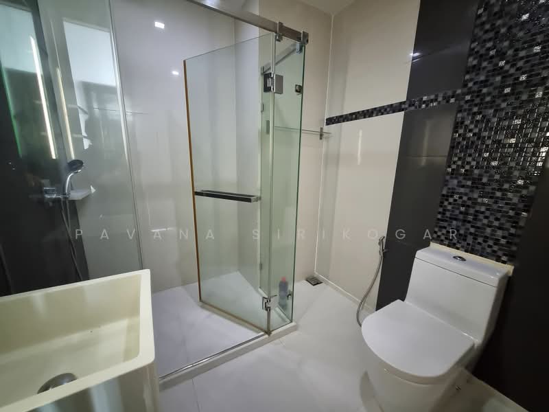 The Room BTS Wongwianyai, Bangkok, 44 KrungThonBuri Road, Khlong Ton Sai, Khlong San, Bangkok, 1 Bedroom, 47 sqm, Condo For Rent, by Pavana Sirikogar, 500205046 - DDproperty.com