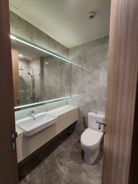 Noble Around Sukhumvit 33, Bangkok, 17 Soi Sukhumvit 33, Khlong Tan Nua, Watthana, Bangkok, 2 Bedrooms, 61 sqm, Condo For Rent, by Ploypatcha Chomchid, 500205081 - DDproperty.com