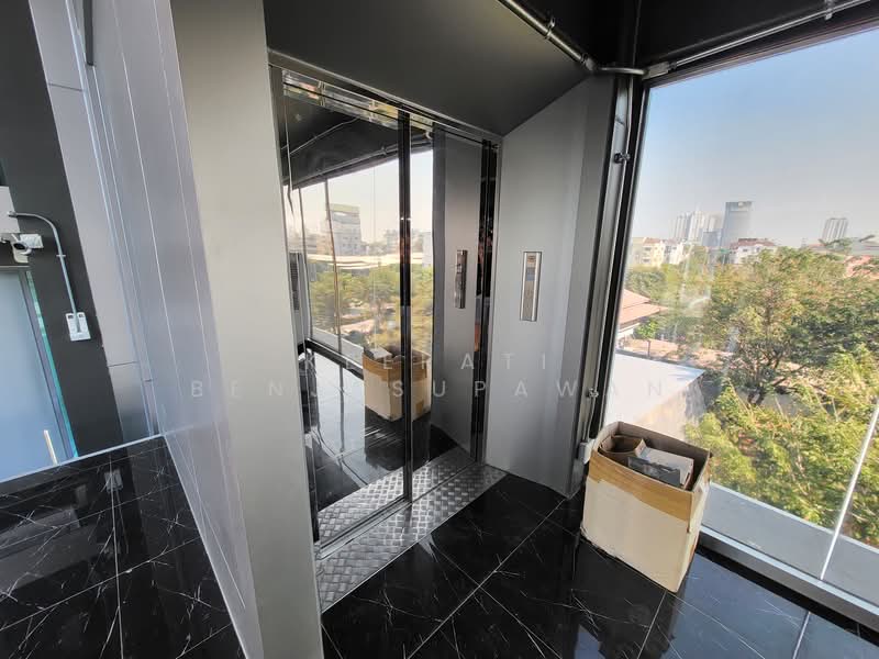 Jade Praise Sathorn-Rama 3, Bangkok, Yan Nawa Road, Chong Nonsi, Yan Nawa, Bangkok, 6 Bedrooms, 800 sqm, Townhouse For Sale, by Keerati Benjasupawan, 500205087 - DDproperty.com