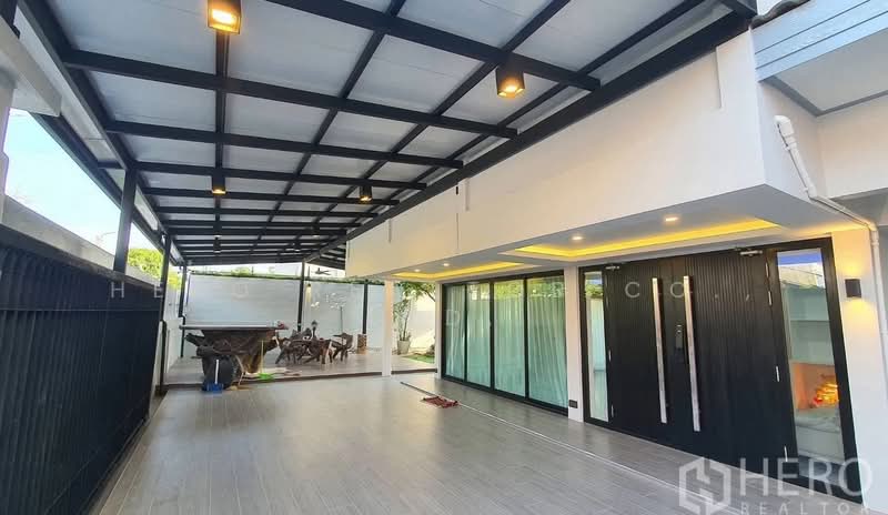 For Rent 5 Bedroom Detached House in Chok Chai 4 Lat Phrao Bangkok HRE00455, Bangkok, Lat Phrao, Lat Phrao, Bangkok, 5 Bedrooms, 350 sqm, Single Detached House For Rent, by Hero Realtor Co., Ltd., 500205162 - DDproperty.com