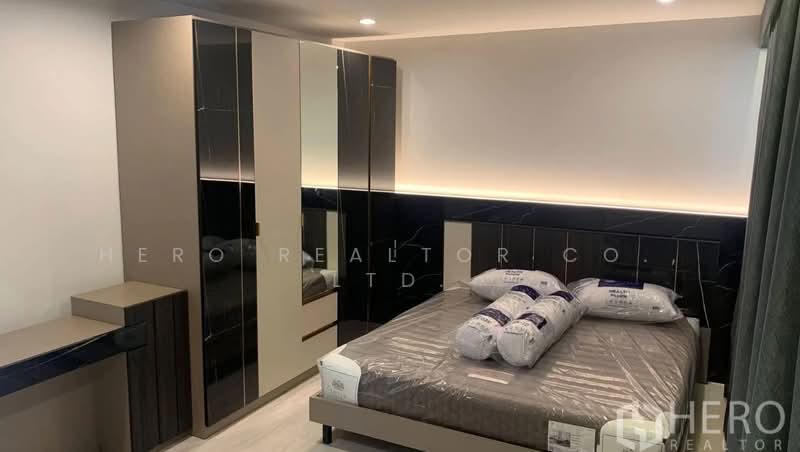 For Rent 5 Bedroom Detached House in Chok Chai 4 Lat Phrao Bangkok HRE00455, Bangkok, Lat Phrao, Lat Phrao, Bangkok, 5 Bedrooms, 350 sqm, Single Detached House For Rent, by Hero Realtor Co., Ltd., 500205162 - DDproperty.com