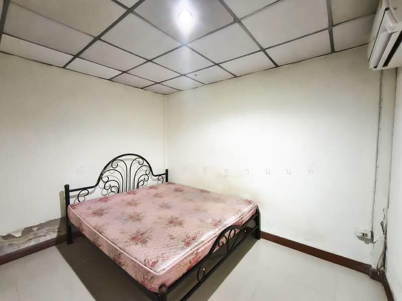 บ้านรินทร์ทอง, สมุทรปราการ, เทพารักษ์, เมืองสมุทรปราการ, สมุทรปราการ, 80 ตร.ม., ทาวน์เฮ้าส์ ขาย, โดย ณัฐยา ศิริฐานนท์, 500205169 - DDproperty.com