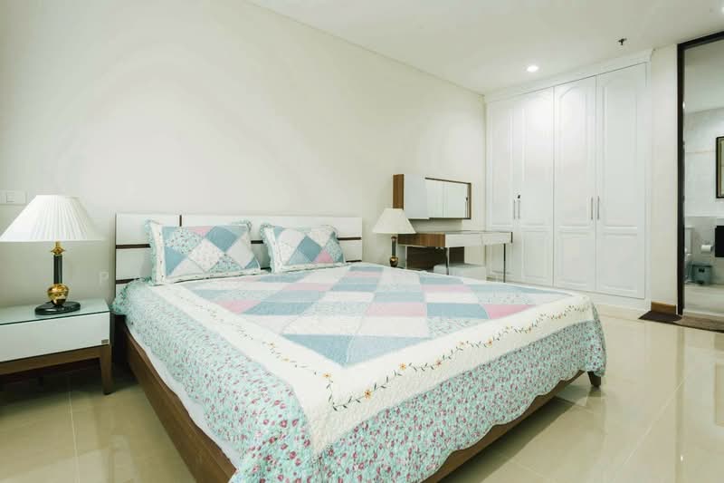 The Lakes, Bangkok, 123 Ratchadaphisek Road, Khlong Toei, Khlong Toei, Bangkok, 2 Bedrooms, 102 sqm, Condo For Rent, by Pavana Sirikogar, 500205203 - DDproperty.com