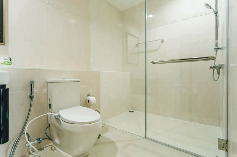 The Lakes, Bangkok, 123 Ratchadaphisek Road, Khlong Toei, Khlong Toei, Bangkok, 2 Bedrooms, 102 sqm, Condo For Rent, by Pavana Sirikogar, 500205203 - DDproperty.com