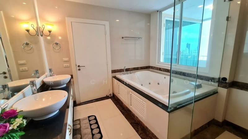 Piyathip Place, Bangkok, 24 Soi Prommitr, Khlong Tan Nua, Watthana, Bangkok, 4 Bedrooms, 572 sqm, Apartment For Rent, by Tarit Chinsomboon, 500205224 - DDproperty.com