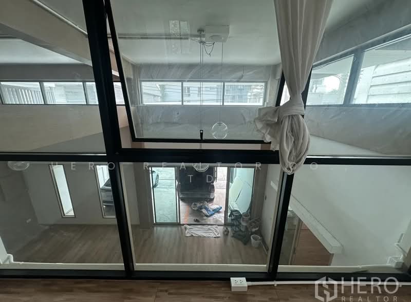 For Rent Home Office Phra Khanong BTS On Nut Bangkok HRE00454, กรุงเทพ, พระโขนง, คลองเตย, กรุงเทพ, 350 ตร.ม., ตึกแถว-อาคารพาณิชย์ ให้เช่า, โดย Hero Realtor Co., Ltd., 500205275 - DDproperty.com