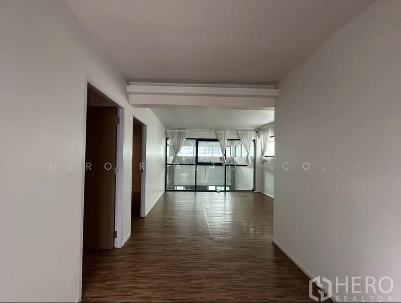 For Rent Home Office Phra Khanong BTS On Nut Bangkok HRE00454, Bangkok, Phra Kanong, Khlong Toei, Bangkok, , 350 sqm, Shophouse For Rent, by Hero Realtor Co., Ltd., 500205275 - DDproperty.com