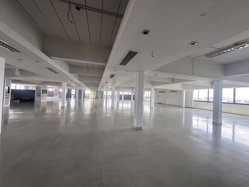 ที่ดิน 4 ไร่ พร้อมอาคารสำนักงานติดถนนเทพารักษ์ กม.7, สมุทรปราการ, เทพารักษ์, เทพารักษ์, เมืองสมุทรปราการ, สมุทรปราการ, 6,000 ตร.ม., สำนักงาน ขาย, โดย Kanyaphat Phattararittikul, 500205281 - DDproperty.com