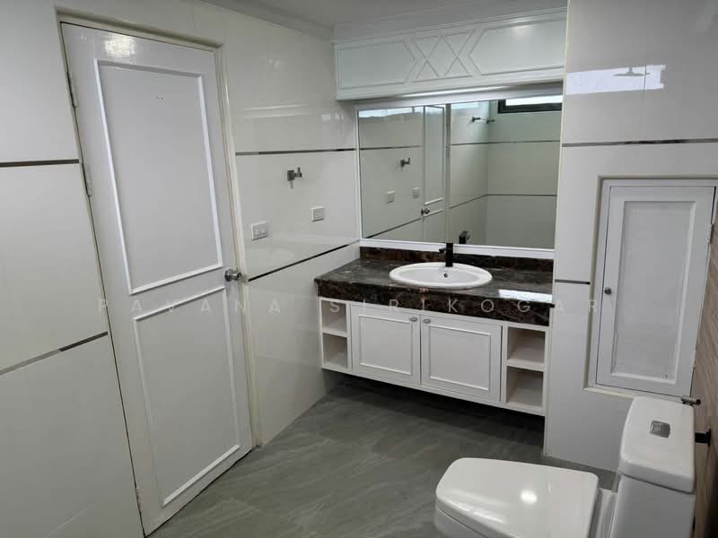 Wattana Heights, Bangkok, Sukhumvit Road, Khlongtoei Nua, Watthana, Bangkok, 3 Bedrooms, 350 sqm, Condo For Rent, by Pavana Sirikogar, 500205363 - DDproperty.com