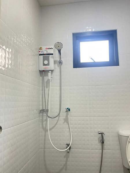 บ้านให้เช่า – ใกล้โรงเรียนช่องฟ้าซินเซิง เพียง 5 นาที ค่าเช่า 11,000 บาท / เดือน No.15H842, Chiang Mai, Nong Phung, Saraphi, Chiang Mai, 2 Bedrooms, 86 sqm, Single Detached House For Rent, by Rutchaporn Tunsiri, 500205377 - DDproperty.com