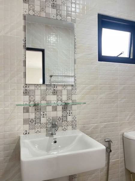 บ้านให้เช่า – ใกล้โรงเรียนช่องฟ้าซินเซิง เพียง 5 นาที ค่าเช่า 11,000 บาท / เดือน No.15H842, Chiang Mai, Nong Phung, Saraphi, Chiang Mai, 2 Bedrooms, 86 sqm, Single Detached House For Rent, by Rutchaporn Tunsiri, 500205377 - DDproperty.com