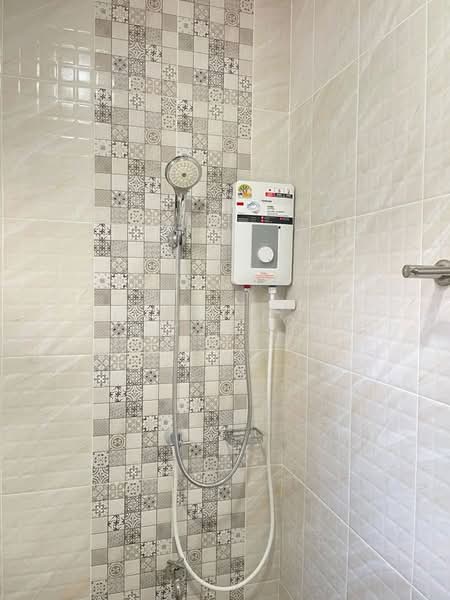 บ้านให้เช่า – ใกล้โรงเรียนช่องฟ้าซินเซิง เพียง 5 นาที ค่าเช่า 11,000 บาท / เดือน No.15H842, Chiang Mai, Nong Phung, Saraphi, Chiang Mai, 2 Bedrooms, 86 sqm, Single Detached House For Rent, by Rutchaporn Tunsiri, 500205377 - DDproperty.com