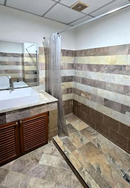 Sukhumvit Suite, Bangkok, 19 Soi Sukhumvit 13, Khlongtoei Nua, Watthana, Bangkok, 1 Bedroom, 72 sqm, Condo For Rent, by BKKCONDOS, 500205401 - DDproperty.com