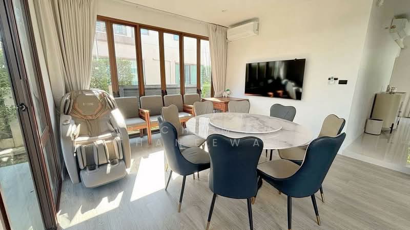 Burasiri Krungthep Kreetha, Bangkok, 95 Soi Pracha Ruam Chai, Hua Mak, Bang Kapi, Bangkok, 4 Bedrooms, 300 sqm, Single Detached House For Rent, by Phacharakorn Anusiri, 500205403 - DDproperty.com