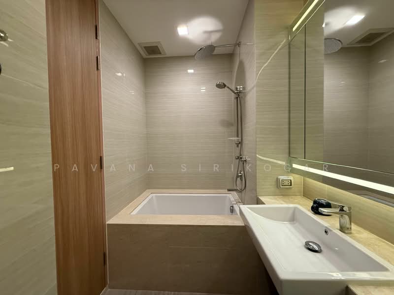Noble BE33, Bangkok, 19 Soi Sukhumvit 33, Khlong Tan Nua, Watthana, Bangkok, 1 Bedroom, 35 sqm, Condo For Rent, by Pavana Sirikogar, 500205441 - DDproperty.com
