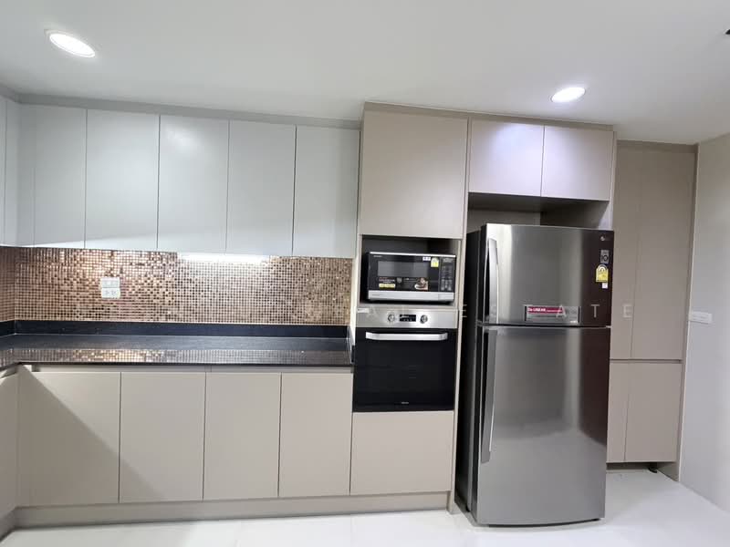 G.P. Grande Tower, Bangkok, 55 Sukhumvit 23, Khlongtoei Nua, Watthana, Bangkok, 3 Bedrooms, 260 sqm, Condo For Rent, by Shinyu Real Estate, 500205450 - DDproperty.com