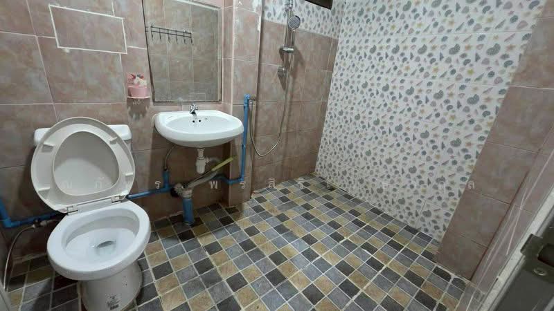 หมู่บ้านระเบียงทอง 4, Bangkok, Lat Phrao, Lat Phrao, Bangkok, 5 Bedrooms, 260 sqm, Single Detached House For Rent, by ณภัทร พรสิริเมธากุล, 500205454 - DDproperty.com