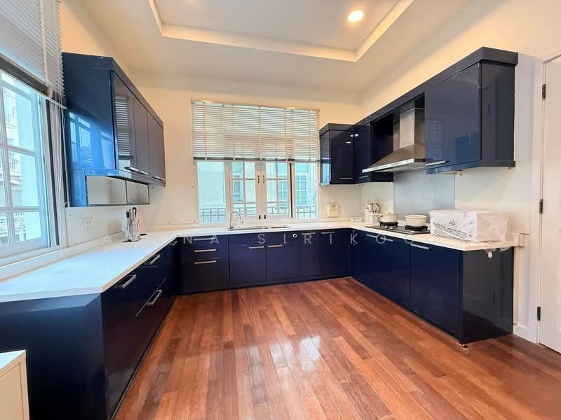 Baan Sansiri Sukhumvit 67, Bangkok, 32 Soi Sukhumvit 67, Phra Kanong Nua, Watthana, Bangkok, 4 Bedrooms, 439 sqm, Single Detached House For Rent, by Pavana Sirikogar, 500205491 - DDproperty.com