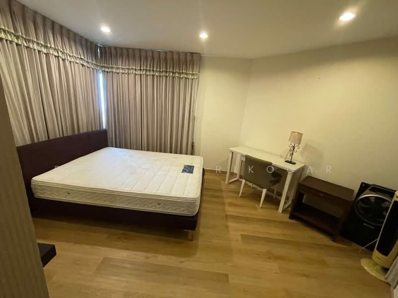 Sathorn Gardens, Bangkok, 39 South Sathorn Road, Thung Maha Mek, Sathon, Bangkok, 3 Bedrooms, 230 sqm, Condo For Rent, by Pavana Sirikogar, 500205496 - DDproperty.com