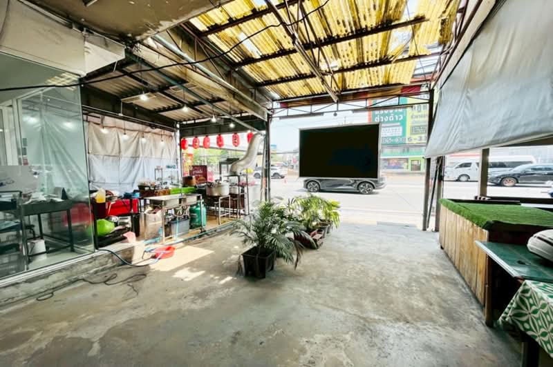 For Sale - ขายอาคารพาณิชย์ 4.5 ชั้น ถนนงามวงศ์วาน หลักสี่ กรุงเทพ, Bangkok