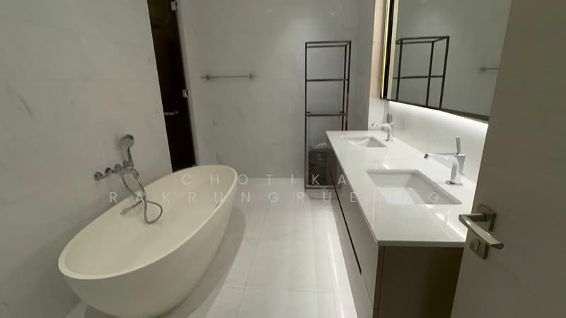 The Residences at Sindhorn Kempinski : เดอะ เรสซิเดนซ์ แอท สินธร เคมปินสกี้, กรุงเทพ, 88 ซอยต้นสน ถนน สารสิน, ลุมพินี, ปทุมวัน, กรุงเทพ, 143 ตร.ม., คอนโด ขาย, โดย Chotika  Rakrungrueang, 500205540 - DDproperty.com