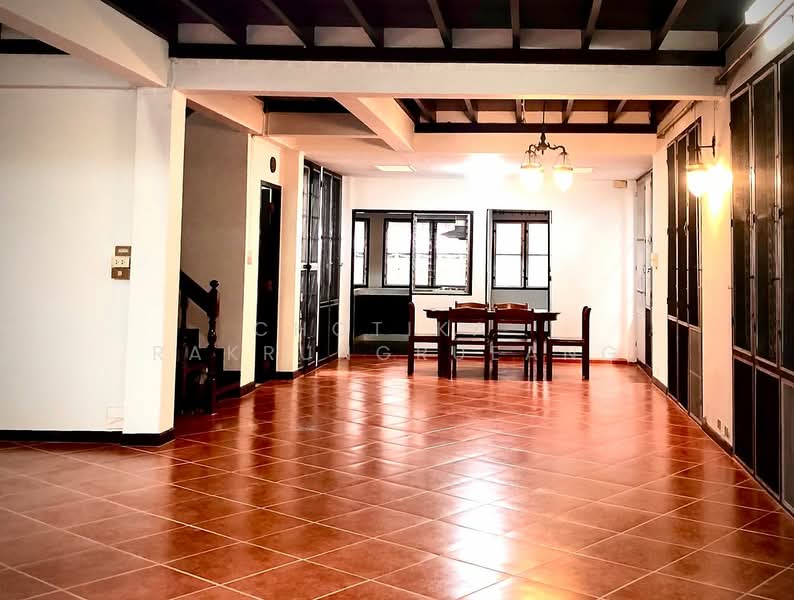 บ้าน 3-ห้องนอน, กรุงเทพ, คลองตันเหนือ, วัฒนา, กรุงเทพ, 200 ตร.ม., บ้านเดี่ยว ให้เช่า, โดย Chotika  Rakrungrueang, 500205568 - DDproperty.com