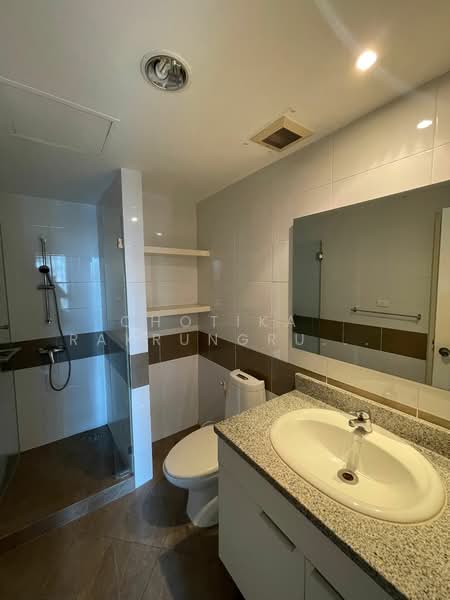 Serene Place Sukhumvit 24, Bangkok, 9 Soi Sukhumvit 24, Sukhumvit Road, Khong Tan, Khlong Toei, Bangkok, 2 Bedrooms, 78 sqm, Condo For Sale, by Chotika   Rakrungrueang, 500205582 - DDproperty.com