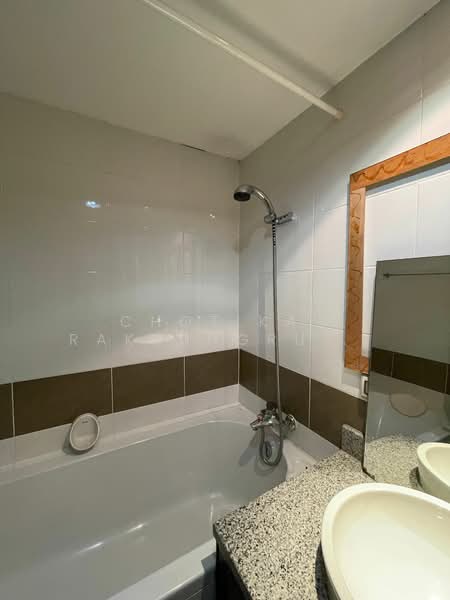 Serene Place Sukhumvit 24, Bangkok, 9 Soi Sukhumvit 24, Sukhumvit Road, Khong Tan, Khlong Toei, Bangkok, 2 Bedrooms, 78 sqm, Condo For Sale, by Chotika   Rakrungrueang, 500205582 - DDproperty.com