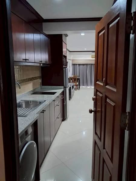 For Sale - Sombat Pattaya Condotel, Chon Buri (Pattaya)