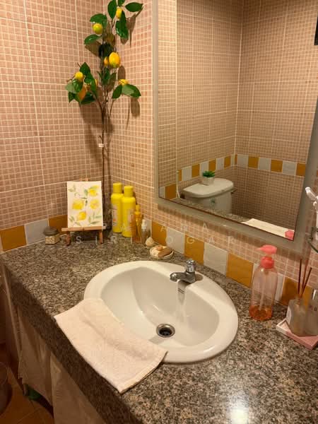 Lumpini Place Suanplu-Sathorn, Bangkok, 435-112 Suan Plu, Thung Maha Mek, Sathon, Bangkok, 2 Bedrooms, 60 sqm, Condo For Rent, by Pavana Sirikogar, 500205604 - DDproperty.com