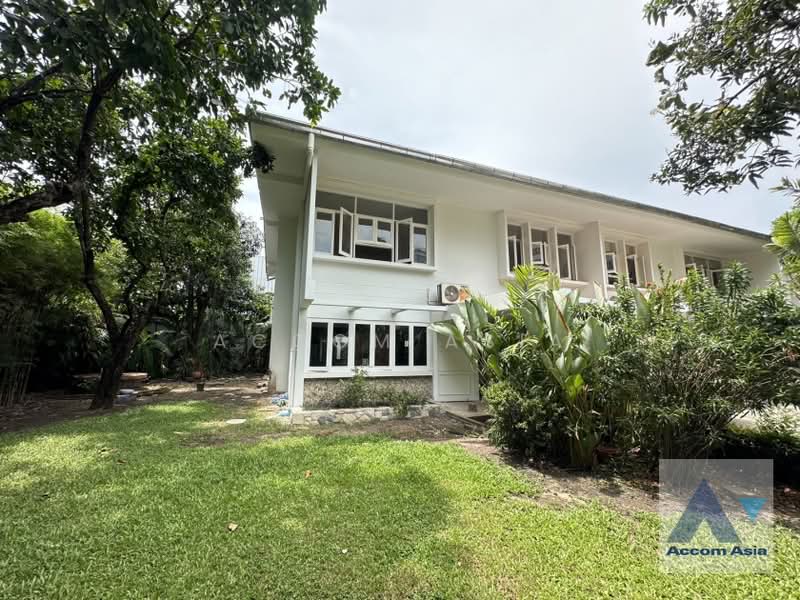 ให้เช่า - บ้านทองหล่อ เลี้ยงสัตว์ได้ พร้อมสวนล้อมรอบบ้าน, กรุงเทพ