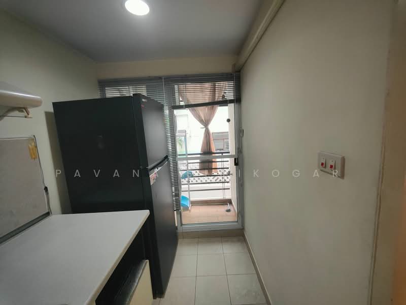 Lumpini Suite Sukhumvit 41, Bangkok, Soi Sukhumvit 41, Khlong Tan Nua, Watthana, Bangkok, 2 Bedrooms, 71 sqm, Condo For Rent, by Pavana Sirikogar, 500205620 - DDproperty.com