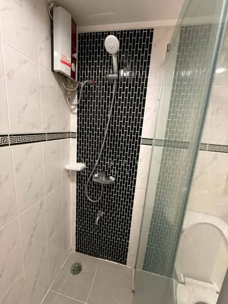 Lumpini Ville Sukhumvit 77, Bangkok, Sukhumvit 77 Road, Suan Luang, Suan Luang, Bangkok, 2 Bedrooms, 60 sqm, Condo For Rent, by Chatuphon Mochida, 500205626 - DDproperty.com