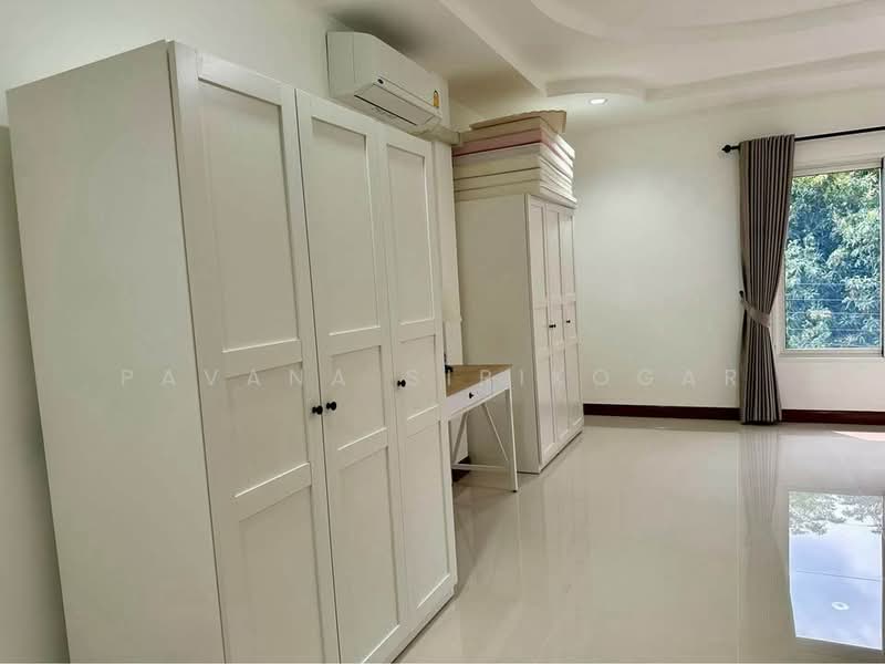 7-BR House, Bangkok, Samsen Nok, Huai Khwang, Bangkok, 7 Bedrooms, 128 sqm, Single Detached House For Rent, by Pavana Sirikogar, 500205627 - DDproperty.com