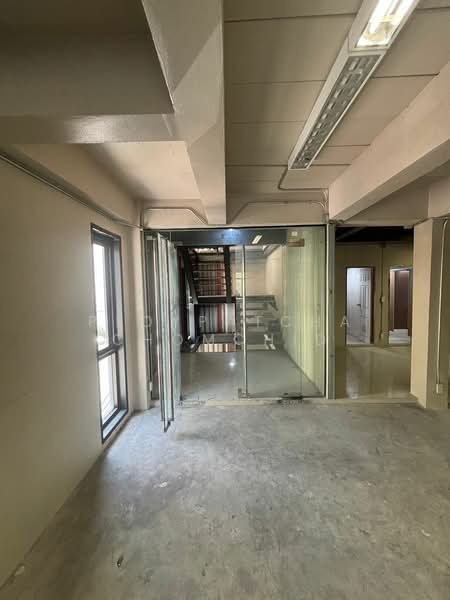 5 storey shophouse for rent, Bangkok, Phra Kanong, Khlong Toei, Bangkok, , 460 sqm, Shophouse For Rent, by Ploypatcha Chomchid, 500205703 - DDproperty.com