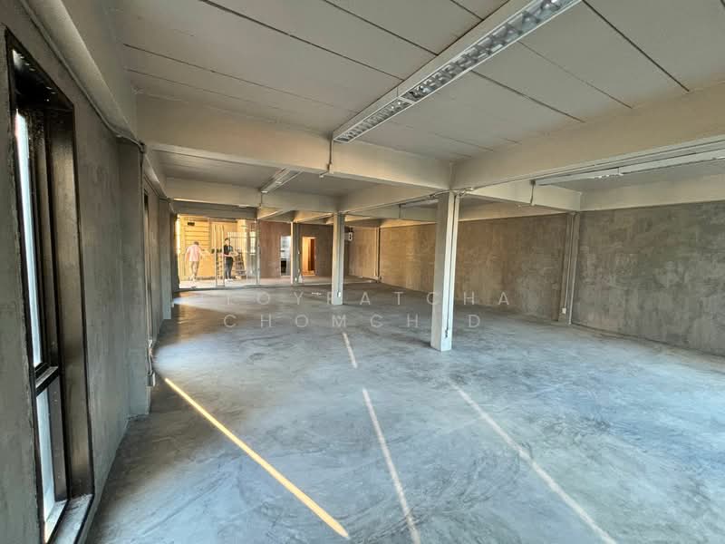 5 storey shophouse for rent, Bangkok, Phra Kanong, Khlong Toei, Bangkok, , 460 sqm, Shophouse For Rent, by Ploypatcha Chomchid, 500205703 - DDproperty.com