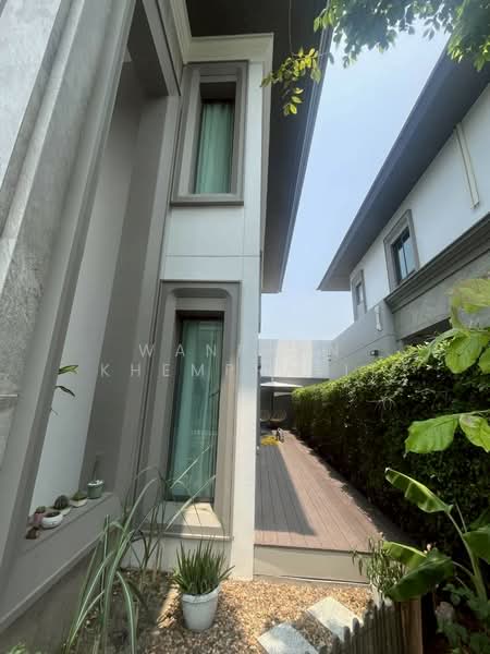 Grand Bangkok Boulevard Sukhumvit-Srinakarin : แกรนด์ บางกอก บูเลอวาร์ด สุขุมวิท-ศรีนครินทร์, สมุทรปราการ, ซ.แบริ่ง 31/1, สำโรงเหนือ, เมืองสมุทรปราการ, สมุทรปราการ, 510 ตร.ม., บ้านเดี่ยว ขาย, โดย Wanphen Khemprasit, 500205849 - DDproperty.com