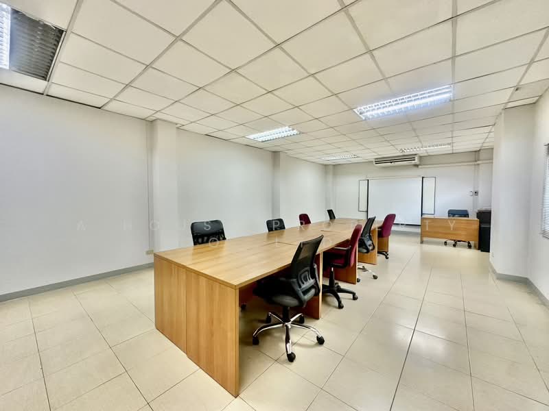 ให้เช่าที่ดินพร้อมอาคารพักอาศัย หนองยายบู่ ศรีราชา, ชลบุรี, สุรศักดิ์, ศรีราชา, ชลบุรี, 22,400 ตร.ม., ที่ดิน ให้เช่า, โดย A House Property Co.,Ltd., 500205880 - DDproperty.com