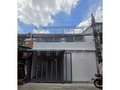 ขาย - ทาวน์เฮ้าส์ 2 ชั้น ซอยประชาราษฏร์บำเพ็ญ 16 แยก 3 ใกล้ MRT ห้วยขวาง, กรุงเทพ