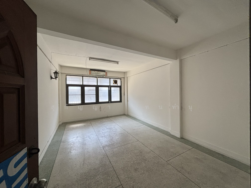 ตึกแถว/อาคารพาณิชย์ริมถนนพระราม 2 - 4.5 ชั้น (2 คูหา) ตีทะลุกัน, Bangkok, พระรามที่ 2, Samae Dam, Bang Khun Thian, Bangkok, , 630 sqm, Shophouse For Sale, by Sugunya Tantumnu, 500205886 - DDproperty.com