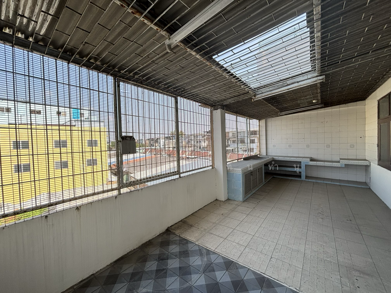 ตึกแถวติดถนนพระราม 2 - 4.5 ชั้น (2 คูหา) ตีทะลุกัน, Bangkok, พระรามที่ 2, Samae Dam, Bang Khun Thian, Bangkok, , 630 sqm, Shophouse For Sale, by Sugunya Tantumnu, 500205886 - DDproperty.com