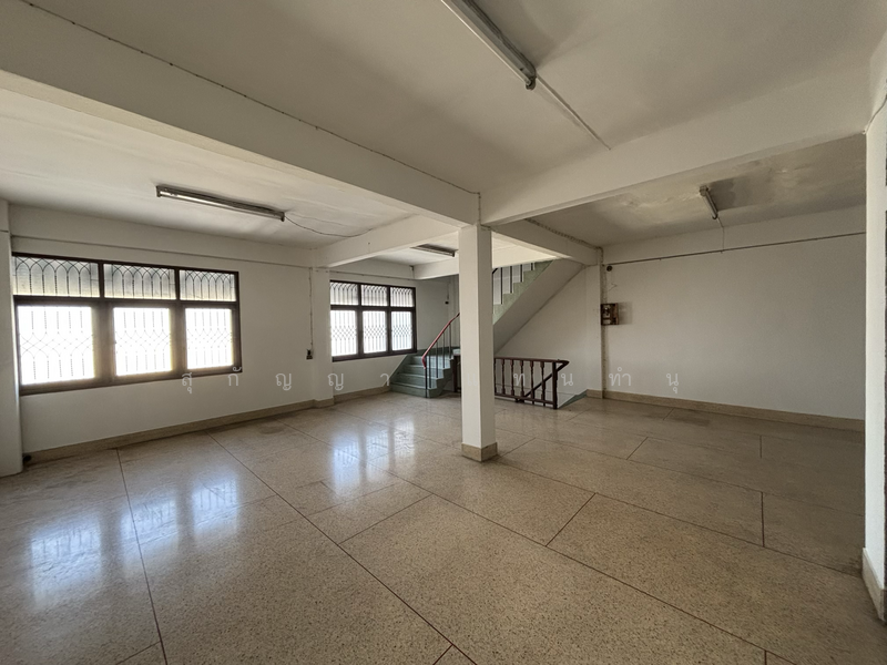 ตึกแถว/อาคารพาณิชย์ริมถนนพระราม 2 - 4.5 ชั้น (2 คูหา) ตีทะลุกัน, Bangkok, พระรามที่ 2, Samae Dam, Bang Khun Thian, Bangkok, , 630 sqm, Shophouse For Sale, by Sugunya Tantumnu, 500205886 - DDproperty.com