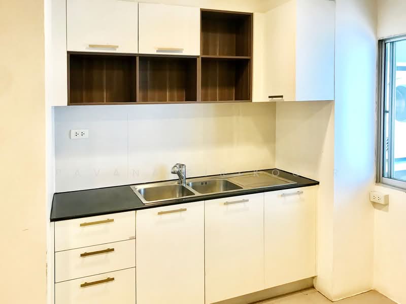 Raj Mansion, Bangkok, 31-33 Soi Sukhumvit 20, Khlong Toei, Khlong Toei, Bangkok, 3 Bedrooms, 380 sqm, Apartment For Rent, by Pavana Sirikogar, 500205887 - DDproperty.com