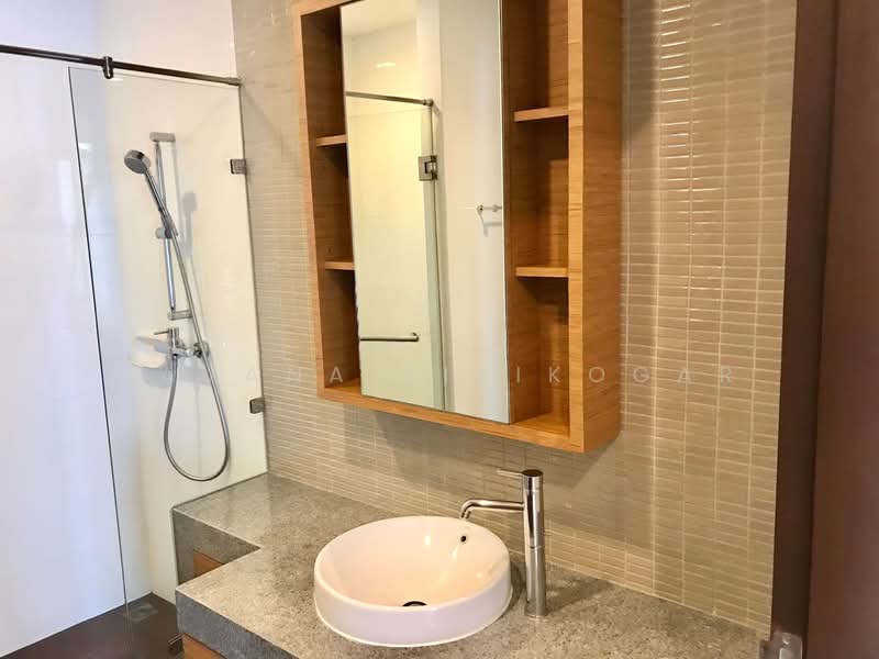 NS Residence, Bangkok, 96 Soi Charoenmitr, 10 Ekkamai Rd, Phra Kanong Nua, Watthana, Bangkok, 2 Bedrooms, 110 sqm, Apartment For Rent, by Pavana Sirikogar, 500205902 - DDproperty.com