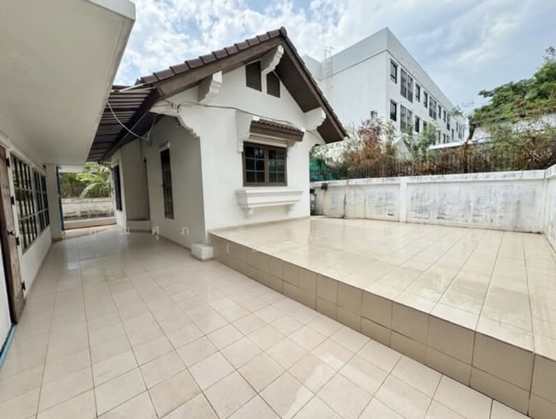 บ้านเดี่ยวเมืองเอก รังสิต ถ.เอกทักษิณ ซ.เอกรัตน์1 ต.หลักหก อ.เมืองปทุมธานี จ.ปทุมธานี12000, ปทุมธานี, เอกทักษิณ, หลักหก, เมืองปทุมธานี, ปทุมธานี, 220 ตร.ม., บ้านเดี่ยว ขาย, โดย คุณศุภโชค ฟักแก้ว (บิ๊ก), 500205907 - DDproperty.com