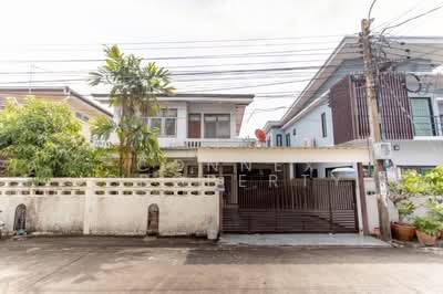 ขาย - บ้าน เดี่ยว 2 ชั้นตามสภาพ โชคชัย 4 แยก 46, กรุงเทพ